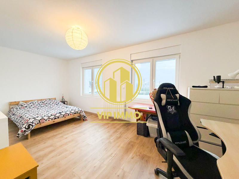 Maison - 142 m² - 8 pièces