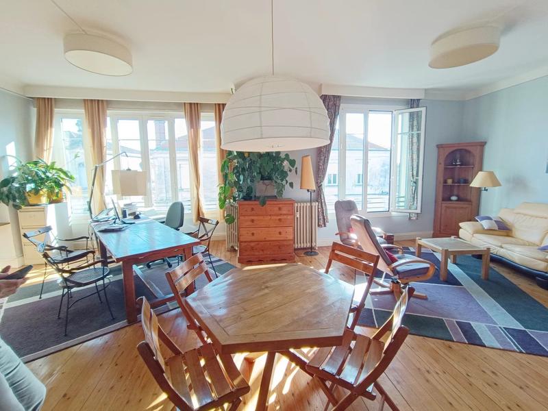 Appartement - 94 m² - 3 pièces