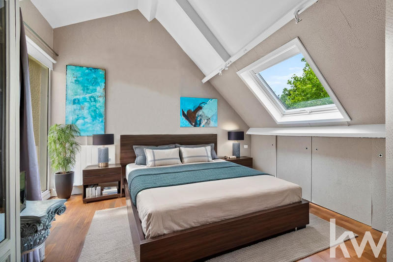 Maison d'architecte - 350 m² - 10 pièces