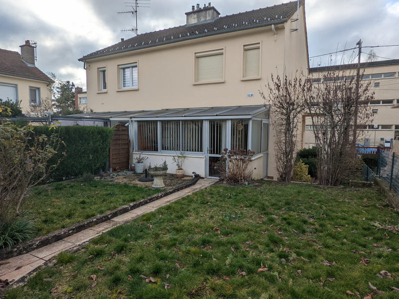 Maison - 91 m² - 5 pièces