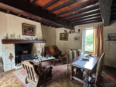 Maison - 210 m² - 8 pièces