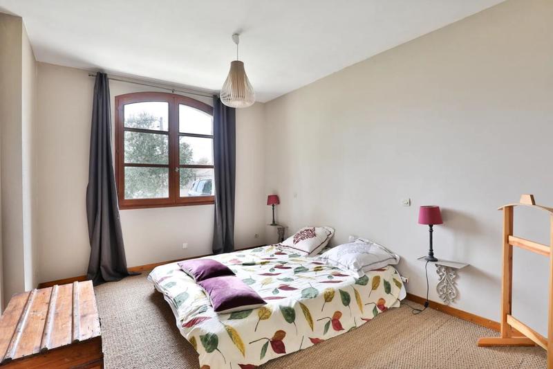 Maison - 204 m² - 6 pièces