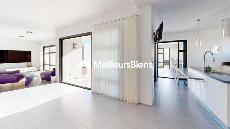 Villa - 200 m² - 5 pièces