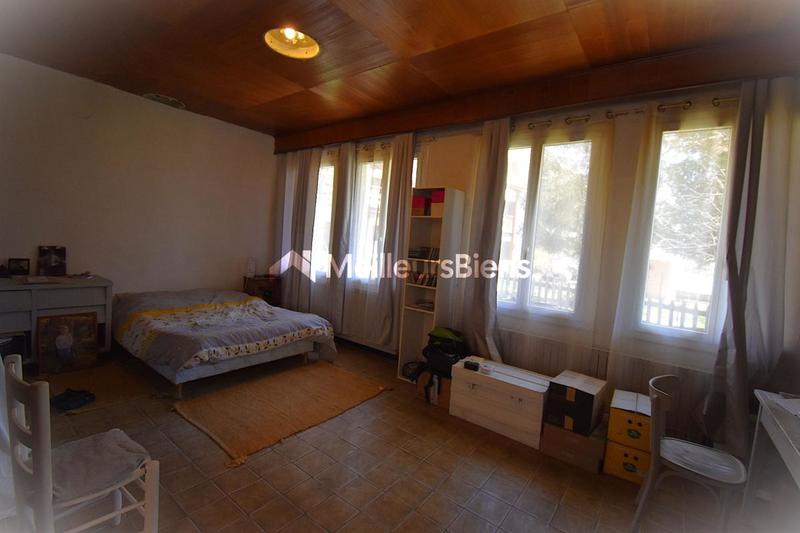 Immeuble - 849 m² - 35 pièces