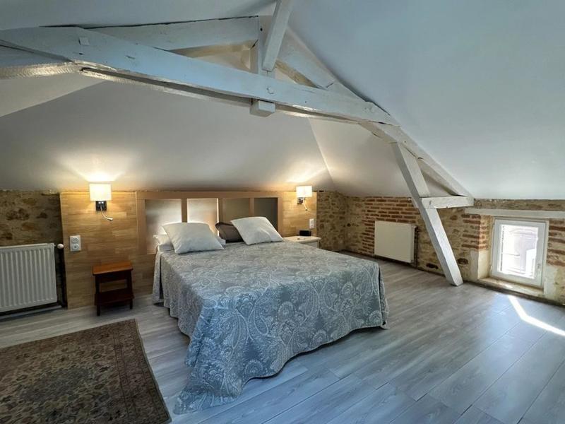 Maison - 537 m² - 22 pièces