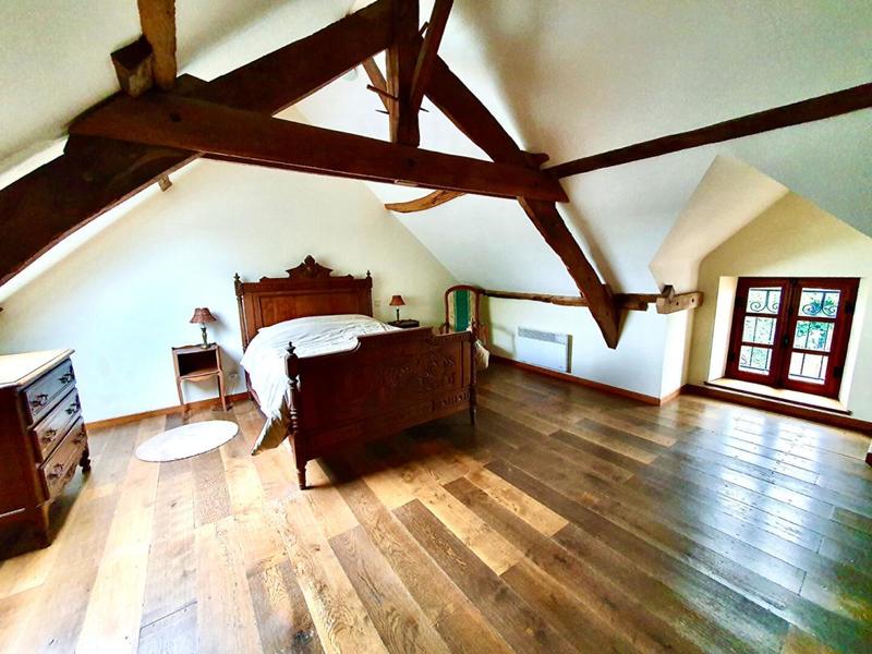 Maison - 352 m² - 16 pièces