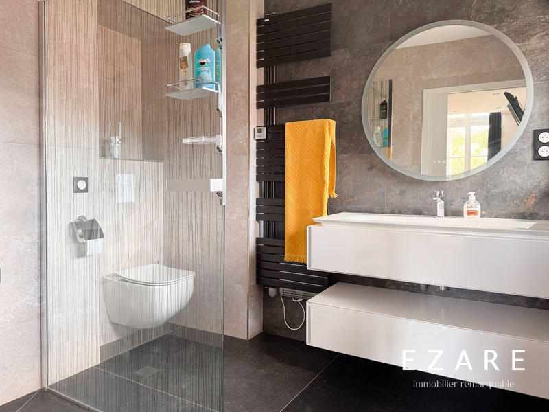 Appartement - 140 m² - 6 pièces