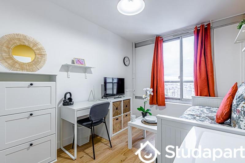 Chambre - 9 m² - 1 pièce