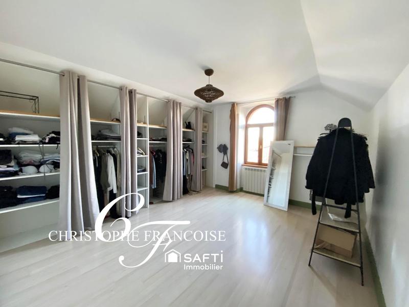 Maison - 160 m² - 5 pièces