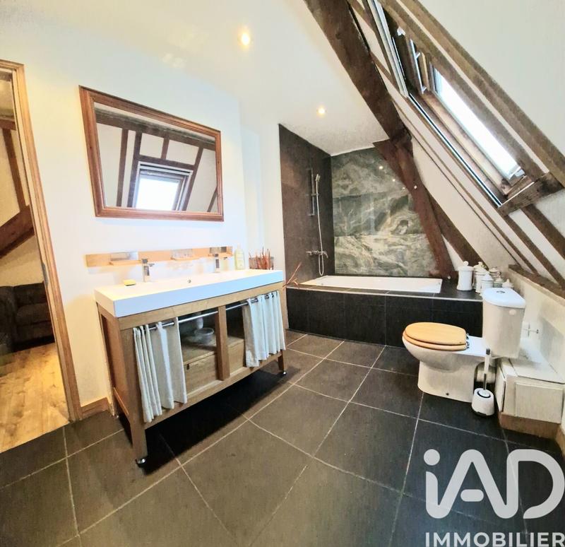 Maison - 189 m² - 6 pièces