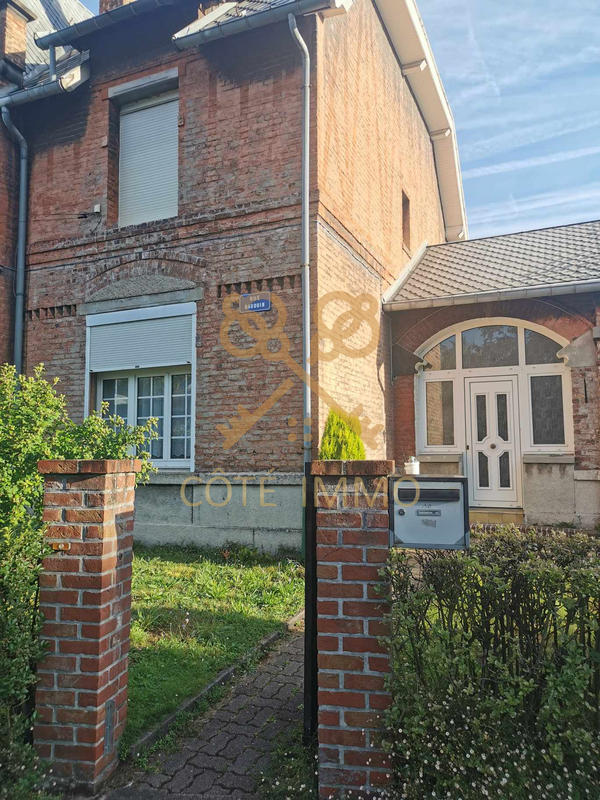 Maison - 85 m² - 4 pièces