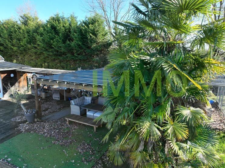 Maison - 349 m² - 11 pièces