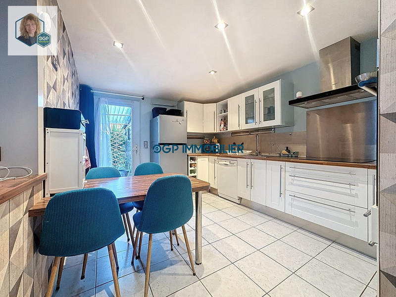 Maison - 102 m² - 5 pièces