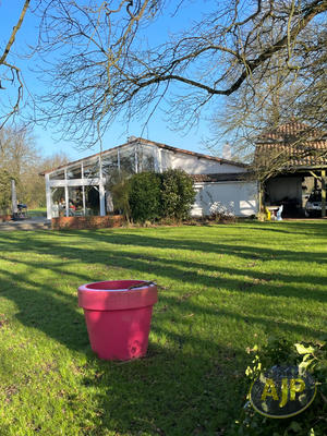 Maison - 180 m² - 6 pièces