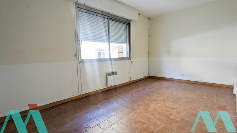 Local commercial - 121 m² - 6 pièces