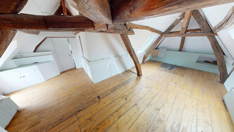 Maison - 151 m² - 7 pièces