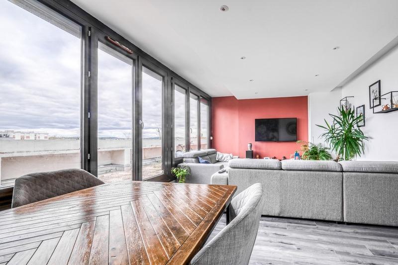 Appartement - 100 m² - 4 pièces