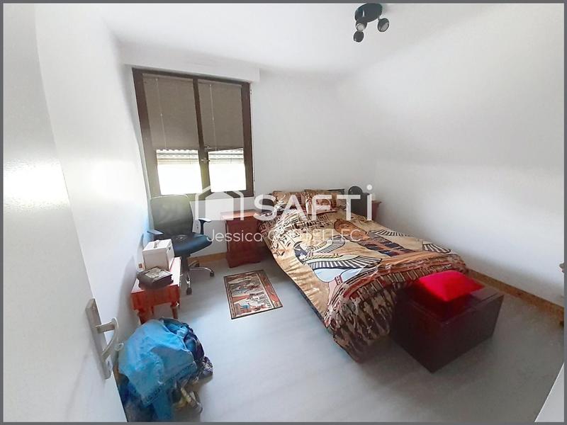 Maison - 161 m² - 8 pièces