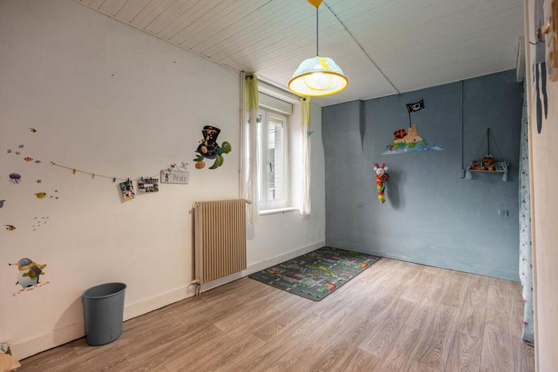 Maison - 93 m² - 4 pièces