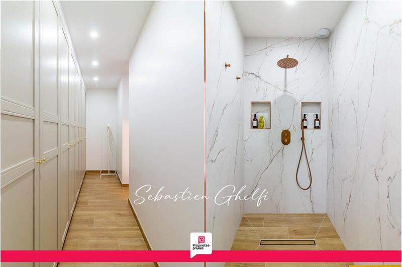 Maison - 202 m² - 7 pièces