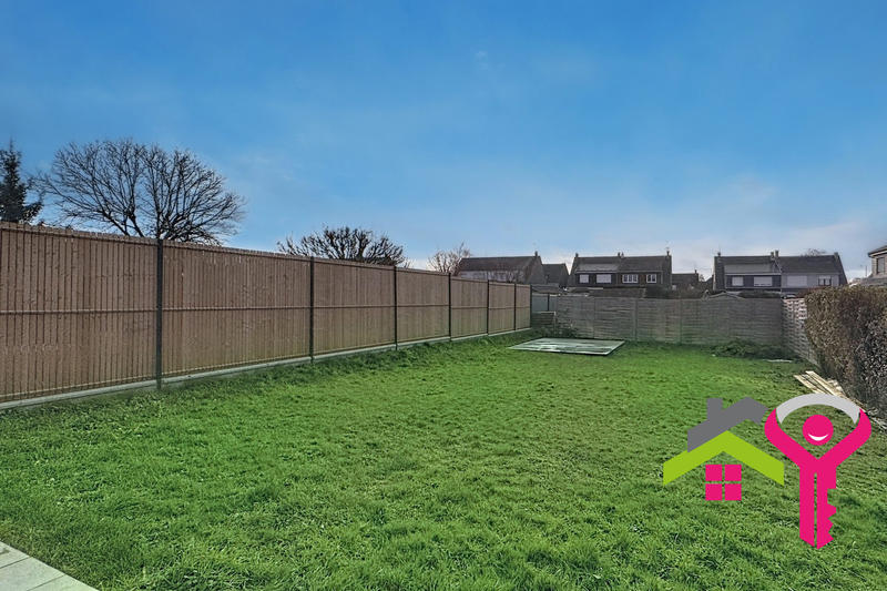 Maison - 96 m² - 4 pièces