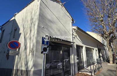 Local commercial - 110 m² - 5 pièces