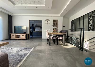 Maison - 145 m² - 6 pièces