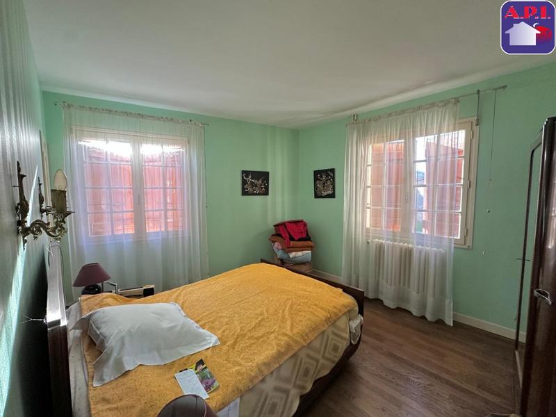 Maison - 195 m² - 8 pièces