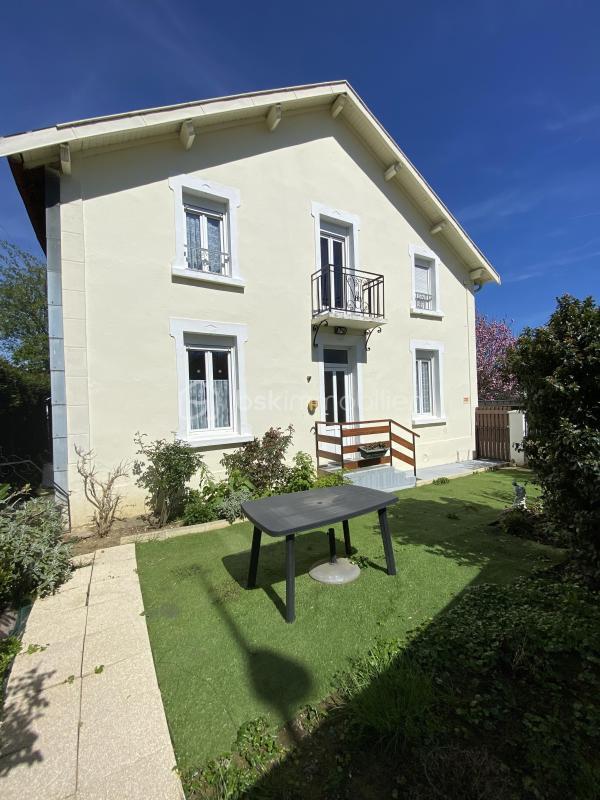 Maison de ville - 100 m² - 4 pièces