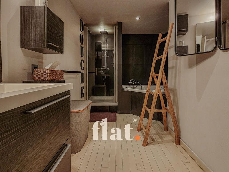 Loft - 130 m² - 5 pièces