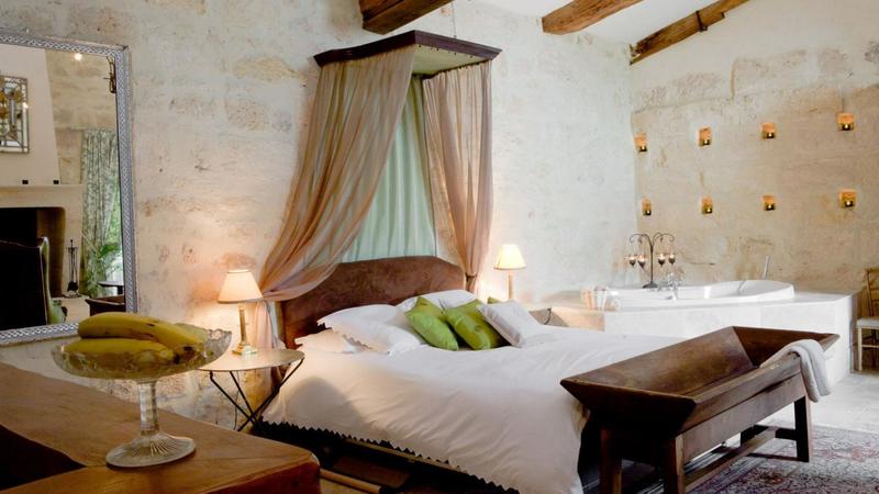 Demeure - 950 m² - 14 pièces