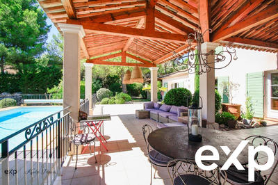 Maison - 190 m² - 7 pièces