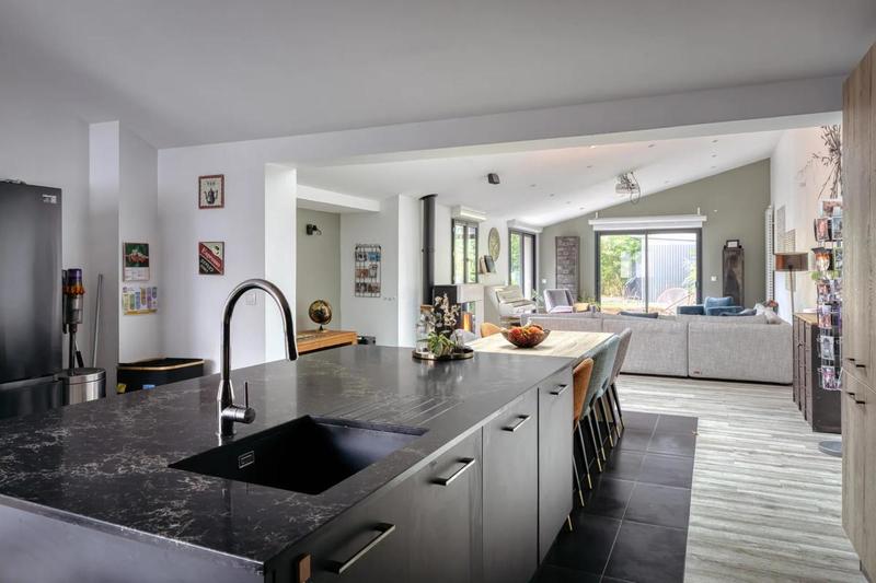 Maison - 185 m² - 7 pièces