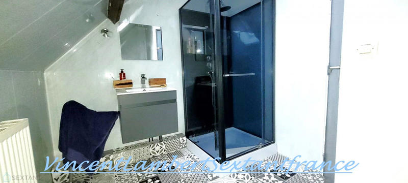 Maison - 185 m² - 8 pièces