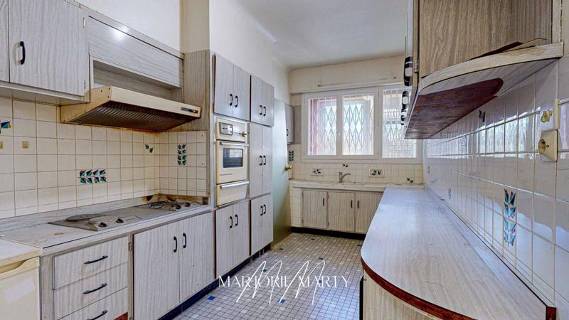 Propriété - 248 m² - 11 pièces