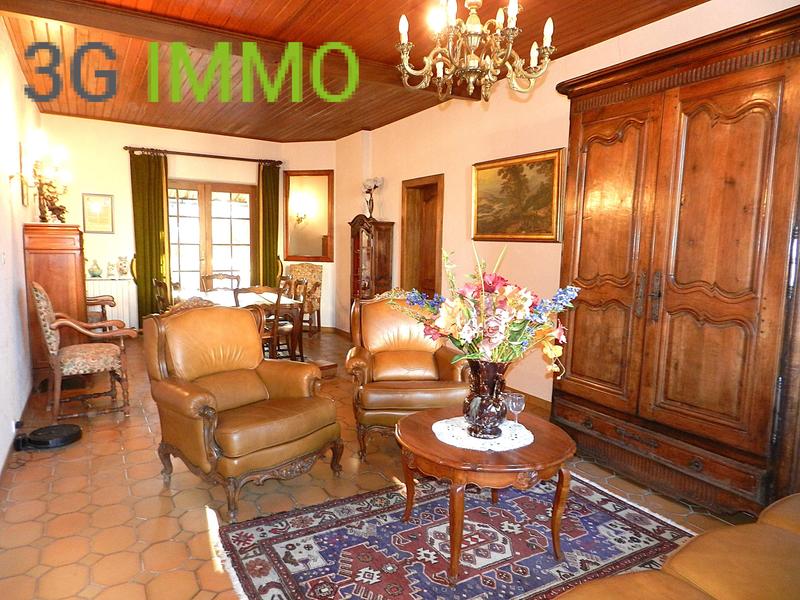 Maison - 230 m² - 10 pièces