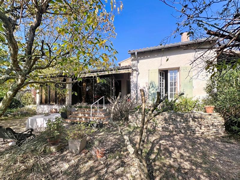 Propriété - 192 m² - 8 pièces