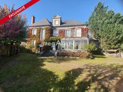 Maison - 300 m² - 10 pièces