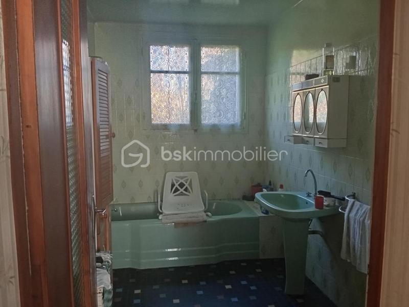 Maison traditionnelle - 97 m² - 6 pièces