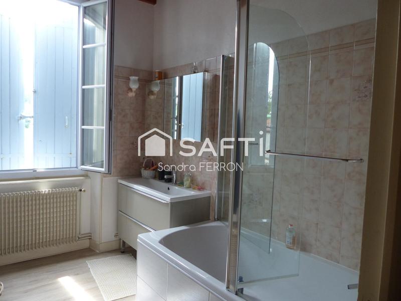 Maison - 201 m² - 7 pièces