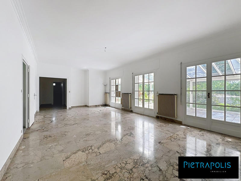 Maison - 292 m² - 7 pièces