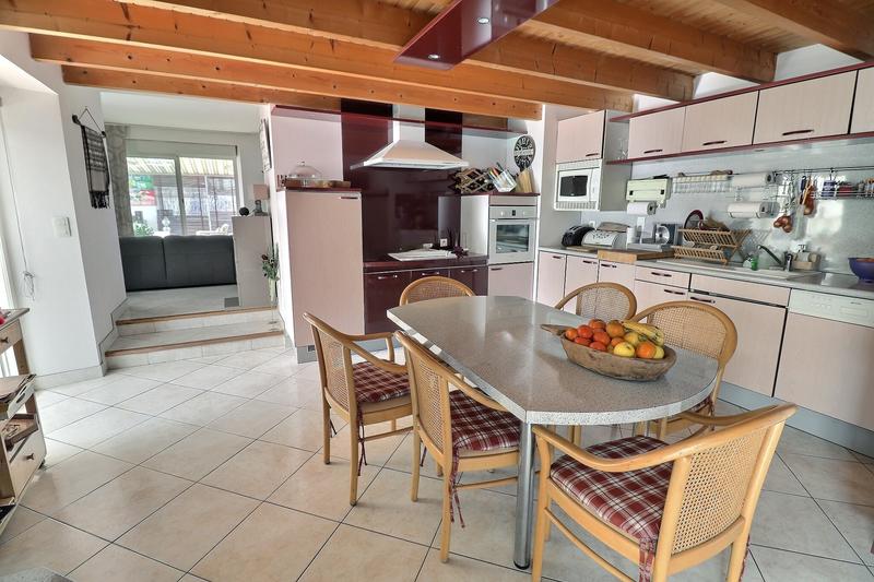 Maison - 252 m² - 10 pièces