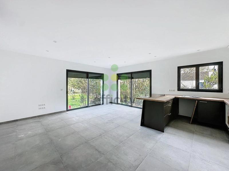 Maison - 105 m² - 4 pièces