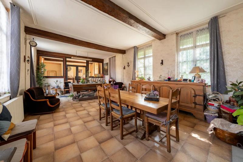 Maison - 205 m² - 12 pièces