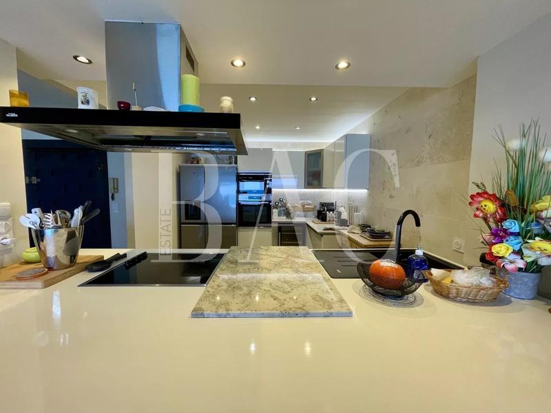 Villa - 200 m² - 7 pièces