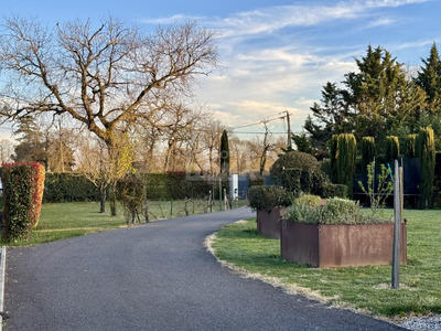 Maison contemporaine - 220 m² - 9 pièces