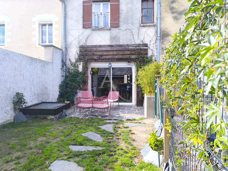 Maison - 96 m² - 5 pièces
