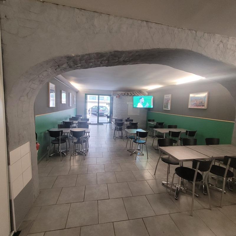 Local commercial - 100 m² - 3 pièces