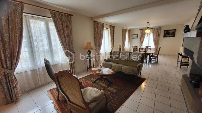 Maison de village - 200 m² - 9 pièces