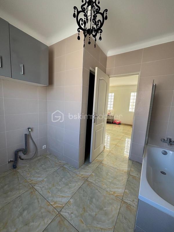 Pavillon - 183 m² - 7 pièces